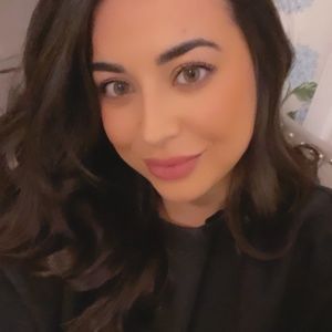 Meet your Posher, Ila